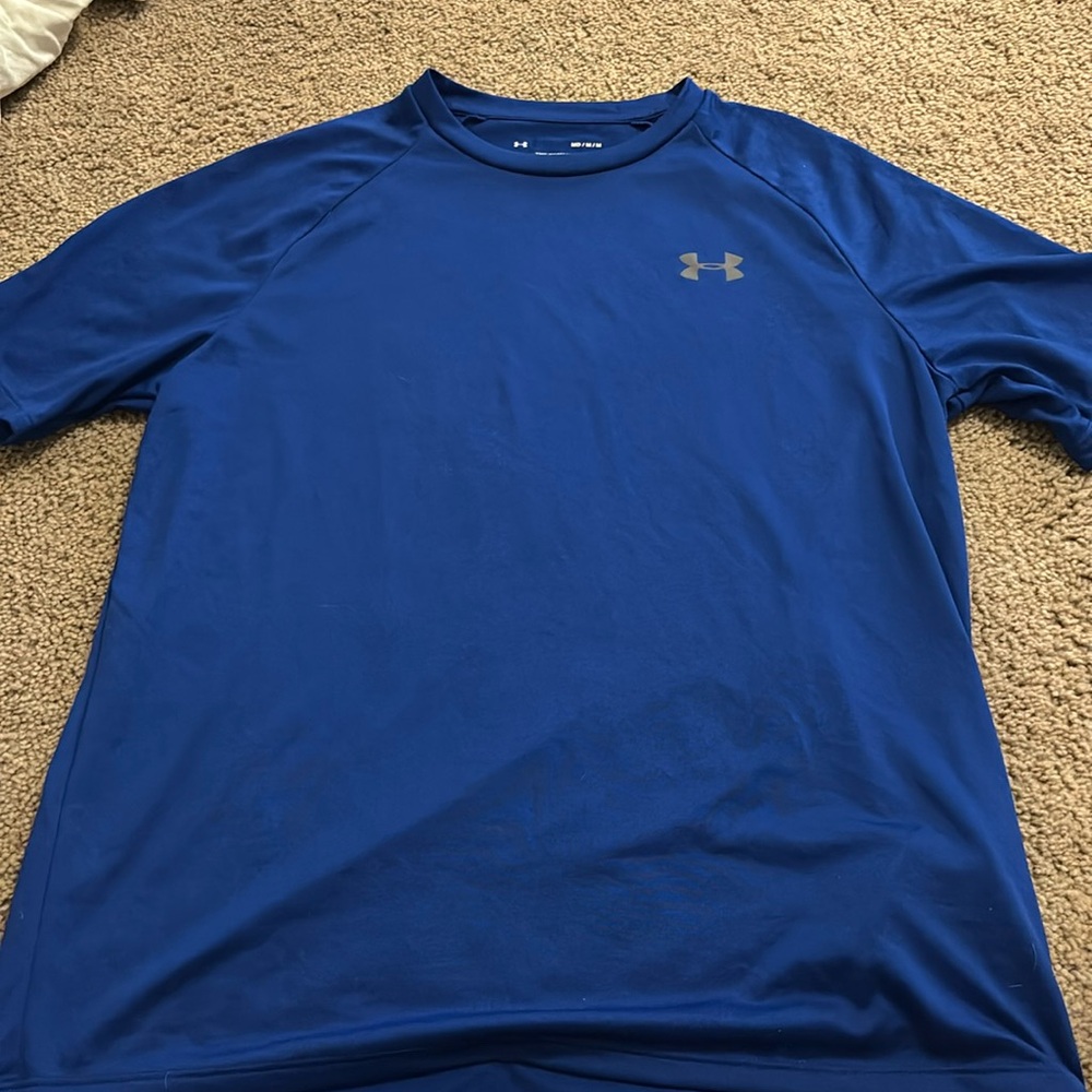 under armor 
men’s T- shirt